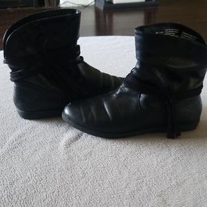 Black ankle boots 7.5